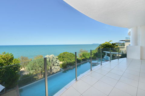 Bellevue At Trinity Beach - New Castle Holiday 7
