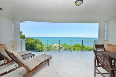 Bellevue At Trinity Beach - New Castle Holiday 8