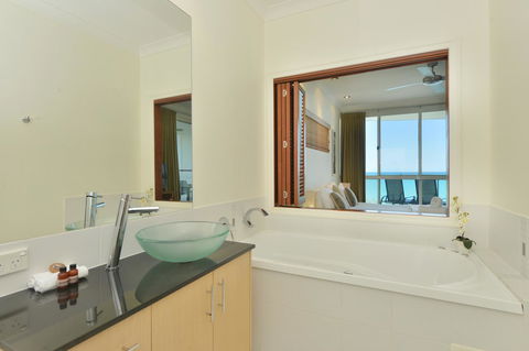 Bellevue At Trinity Beach - New Castle Holiday 5