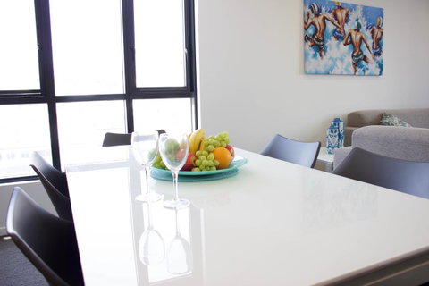 Synergy Broadbeach - Official - New Castle Holiday 20