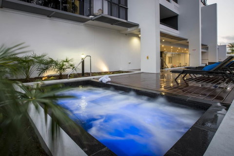 Synergy Broadbeach - Official - New Castle Holiday 5