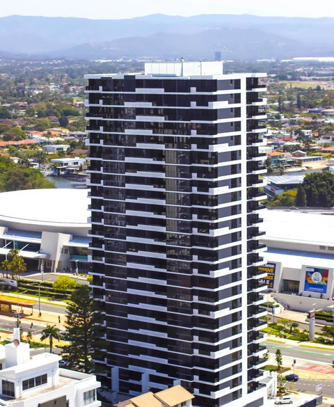 Synergy Broadbeach - Official - New Castle Holiday 7