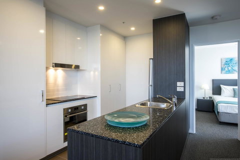 Synergy Broadbeach - Official - New Castle Holiday 1