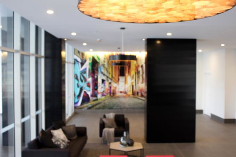 Synergy Broadbeach - Official - New Castle Holiday 8