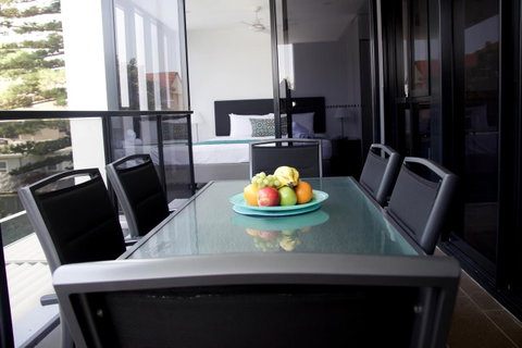 Synergy Broadbeach - Official - New Castle Holiday 14