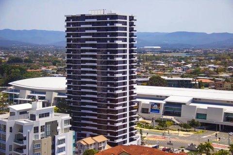 Synergy Broadbeach - Official - New Castle Holiday 19