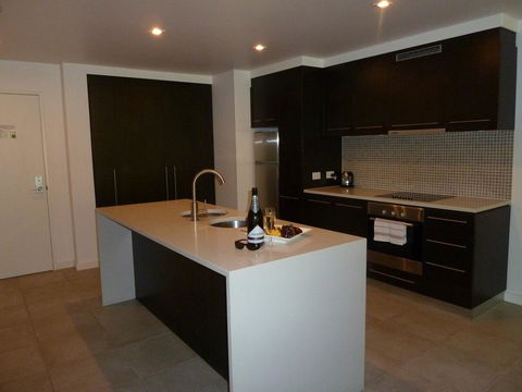 Penthouse 239 At See Temple Port Douglas - New Castle Holiday 3