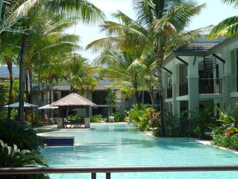 Penthouse 239 At See Temple Port Douglas - New Castle Holiday 23