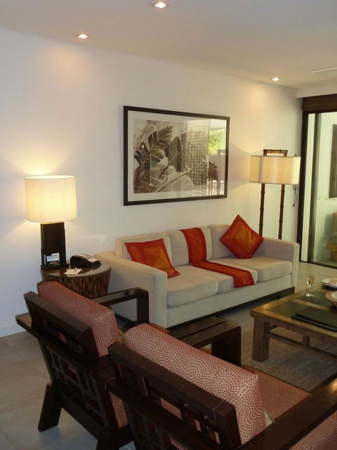 Penthouse 239 At See Temple Port Douglas - New Castle Holiday 6