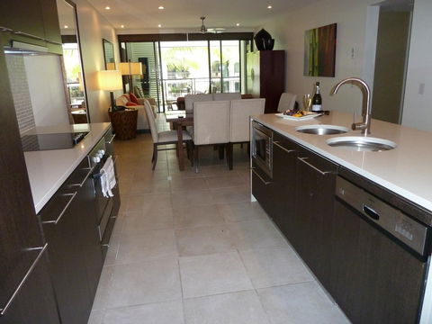 Penthouse 239 At See Temple Port Douglas - New Castle Holiday 2