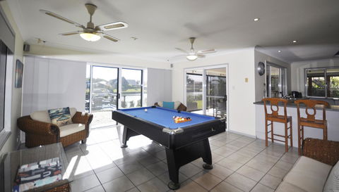 Bribie Island Canal Holiday Destination! - New Castle Holiday 12