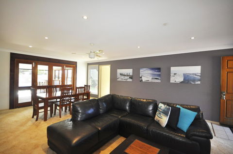 Bribie Island Canal Holiday Destination! - New Castle Holiday 11