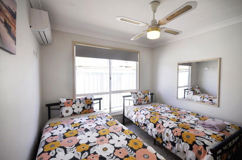 Bribie Island Canal Holiday Destination! - New Castle Holiday 19