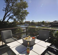Bribie Island Canal Holiday Destination - New Castle Holiday