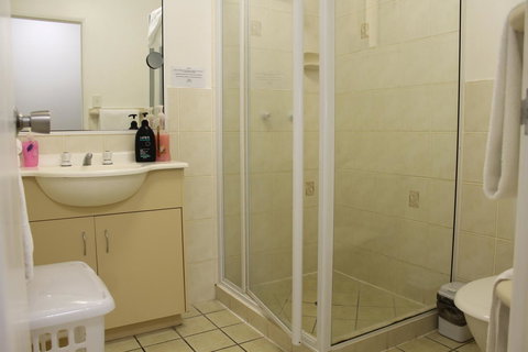 Airlie Apartments - New Castle Holiday 1