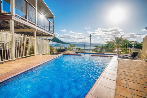 Airlie Apartments - New Castle Holiday 5
