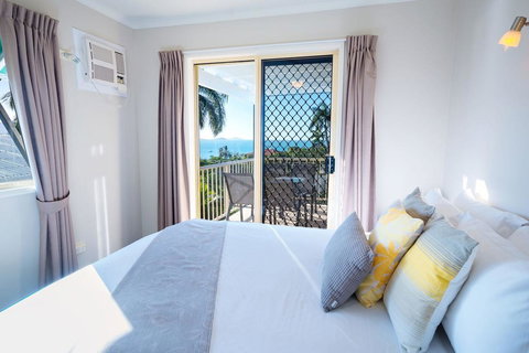 Airlie Apartments - New Castle Holiday 8
