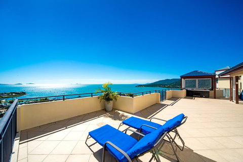 Pinnacles - New Castle Holiday 2