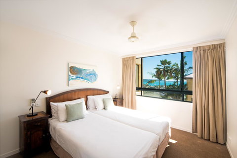 Pinnacles - New Castle Holiday 15