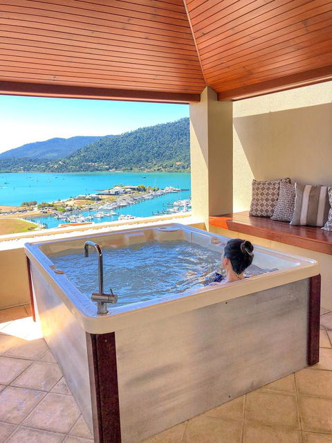 Pinnacles - New Castle Holiday 3