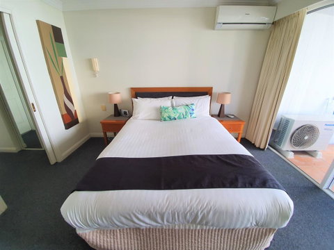 Broadbeach Holiday Apartments - New Castle Holiday 28