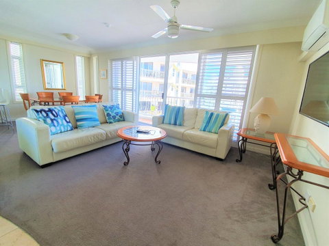 Broadbeach Holiday Apartments - New Castle Holiday 17