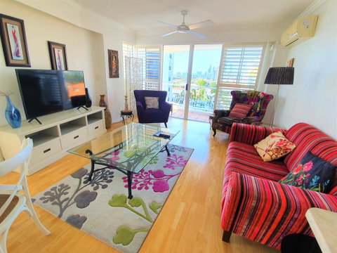 Broadbeach Holiday Apartments - New Castle Holiday 4