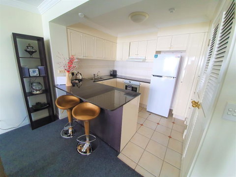 Broadbeach Holiday Apartments - New Castle Holiday 29