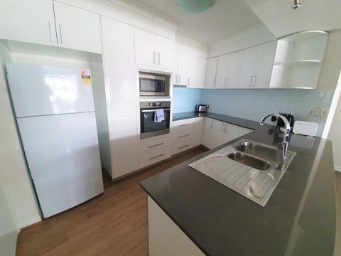 Broadbeach Holiday Apartments - New Castle Holiday 10