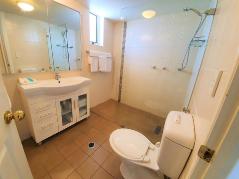 Broadbeach Holiday Apartments - New Castle Holiday 21