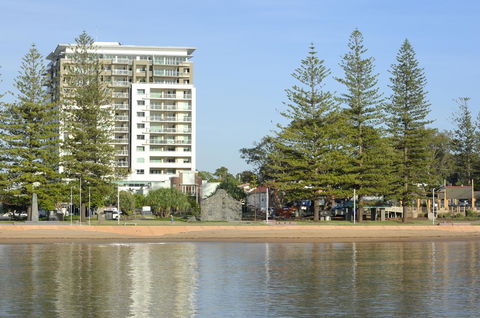 Proximity Waterfront Apartments - New Castle Holiday 37