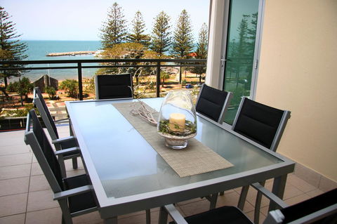 Proximity Waterfront Apartments - New Castle Holiday 35