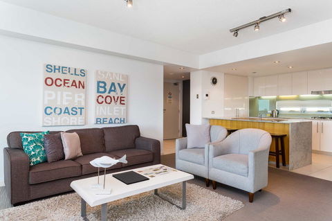 Proximity Waterfront Apartments - New Castle Holiday 32