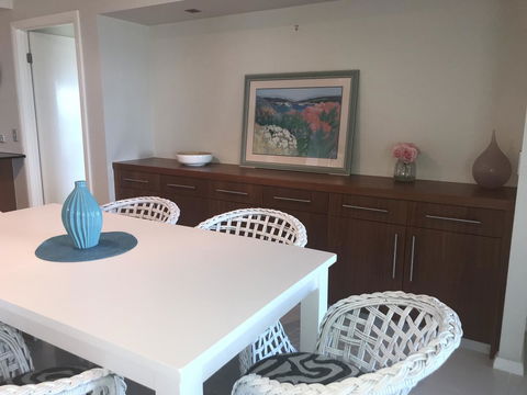 Proximity Waterfront Apartments - New Castle Holiday 8