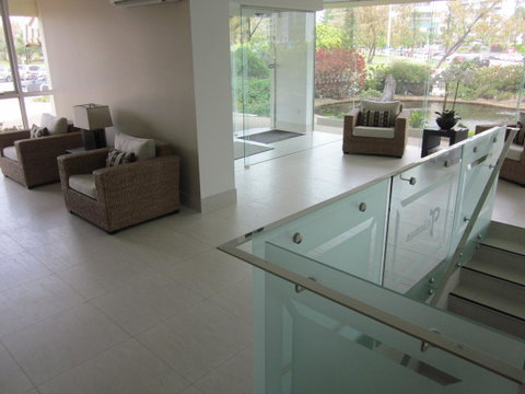 Talisman Apartments - New Castle Holiday 11