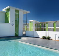 Mackay Oceanside Central Hotel - New Castle Holiday