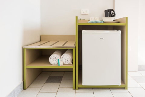 Nightcap At Emerald Star Hotel - New Castle Holiday 32