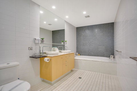Aria Apartments - New Castle Holiday 11