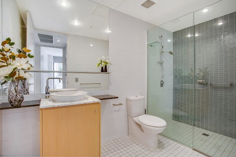 Aria Apartments - New Castle Holiday 36