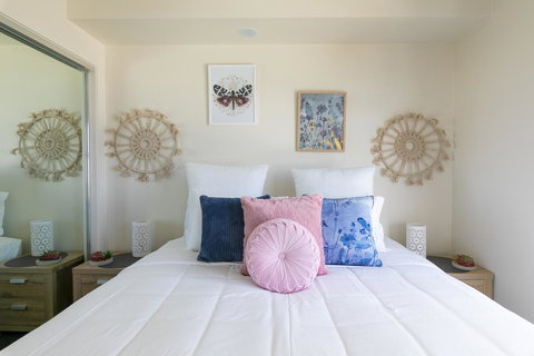 Sunset Retreat Mooloolaba - New Castle Holiday 26