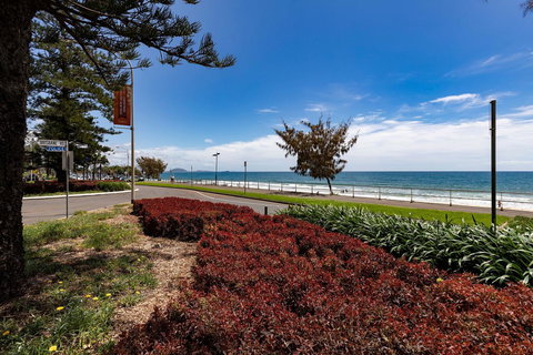 Sunset Retreat Mooloolaba - New Castle Holiday 44