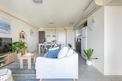 Sunset Retreat Mooloolaba - New Castle Holiday 28