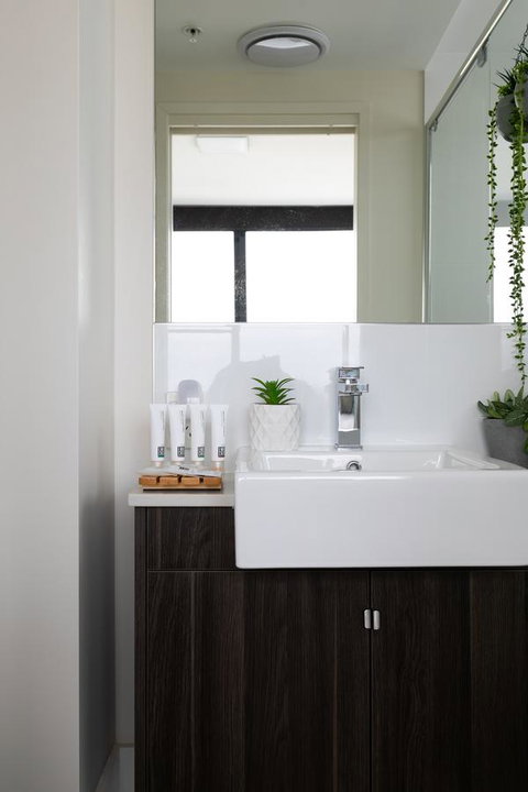 Sunset Retreat Mooloolaba - New Castle Holiday 5