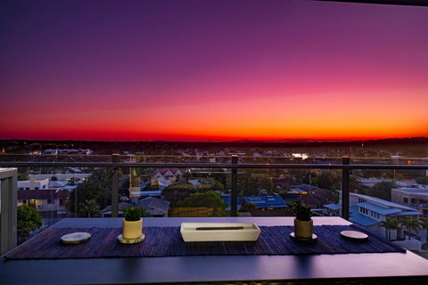 Sunset Retreat Mooloolaba - New Castle Holiday 0