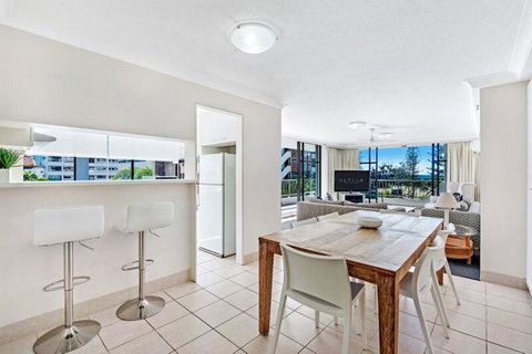 ULTIQA Beach Haven On Broadbeach - New Castle Holiday 23