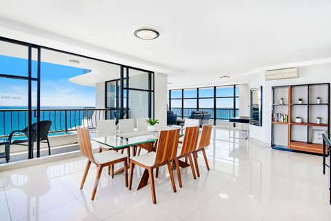 ULTIQA Beach Haven On Broadbeach - New Castle Holiday 28