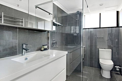 ULTIQA Beach Haven On Broadbeach - New Castle Holiday 6