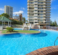 ULTIQA Beach Haven on Broadbeach - New Castle Holiday