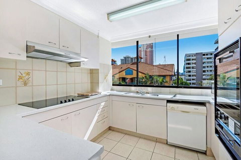 ULTIQA Beach Haven On Broadbeach - New Castle Holiday 41