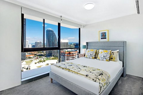 ULTIQA Beach Haven On Broadbeach - New Castle Holiday 7